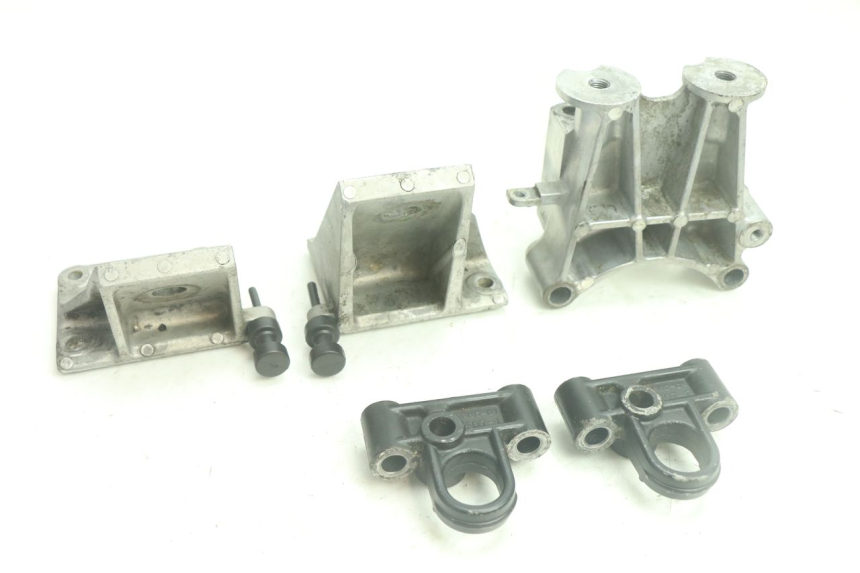 photo de MOTORENSTEUN YAMAHA WAVE RUNNER GP R 1200 (2000 - 2003) - Detail van het onderdeel