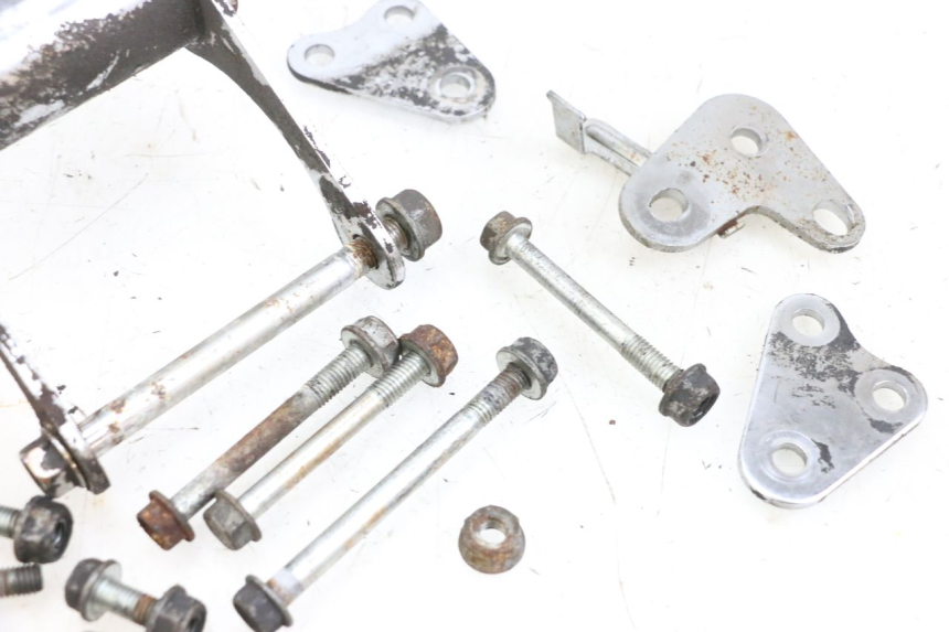 photo de MOTORENSTEUN KYMCO ZING 125 (1997 - 2003) - Bevestigingspunten