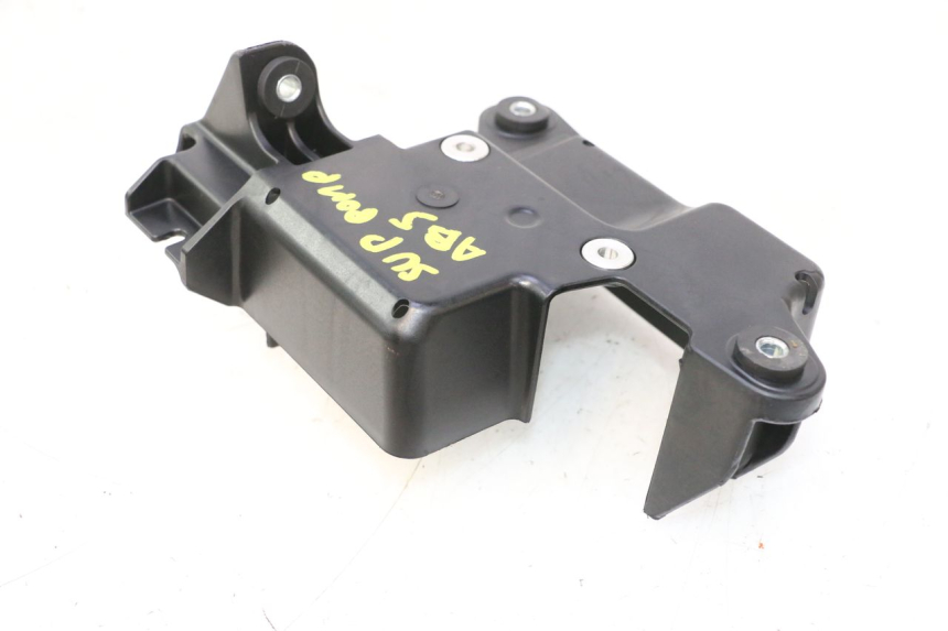 photo de ABS-POMPSTEUN PIAGGIO MP3 HPE 530 (2022 - 2026) - Zoom op gebruiksstaat