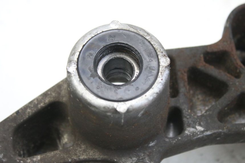 photo de UITLAATSTEUN HONDA FES S-WING SWING ABS 125 (2007 - 2015) - Detail van het onderdeel