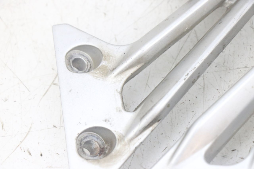 photo de UITLAATSTEUN YAMAHA FJR ABS 1300 (2006 - 2012) - Technische close-up