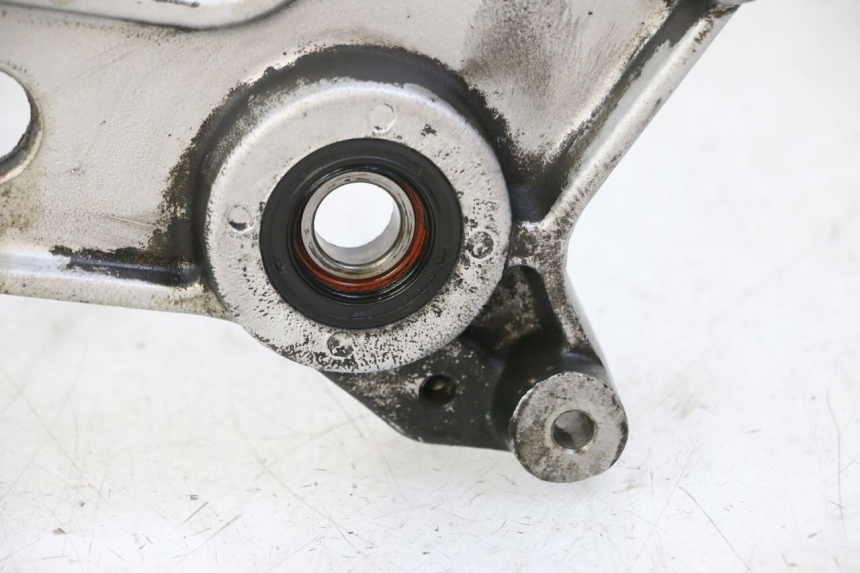 photo de UITLAATSTEUN KYMCO GRAND DINK 125 (2002 - 2007) - Bevestigingspunten