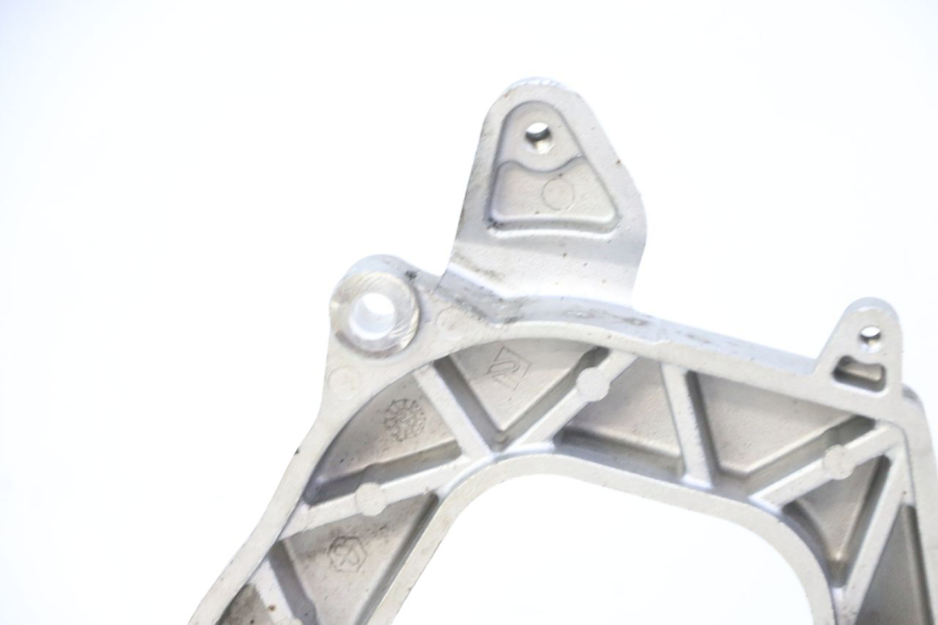 photo de UITLAATSTEUN PIAGGIO MP3 HPE 310 (2024 - 2025) - Technische close-up