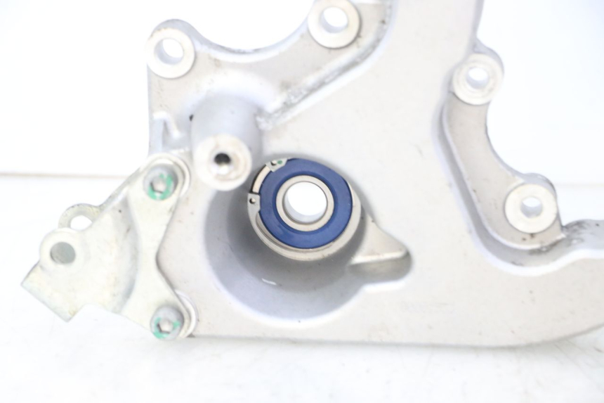 photo de UITLAATSTEUN PIAGGIO MP3 HPE 310 (2024 - 2025) - Bevestigingspunten