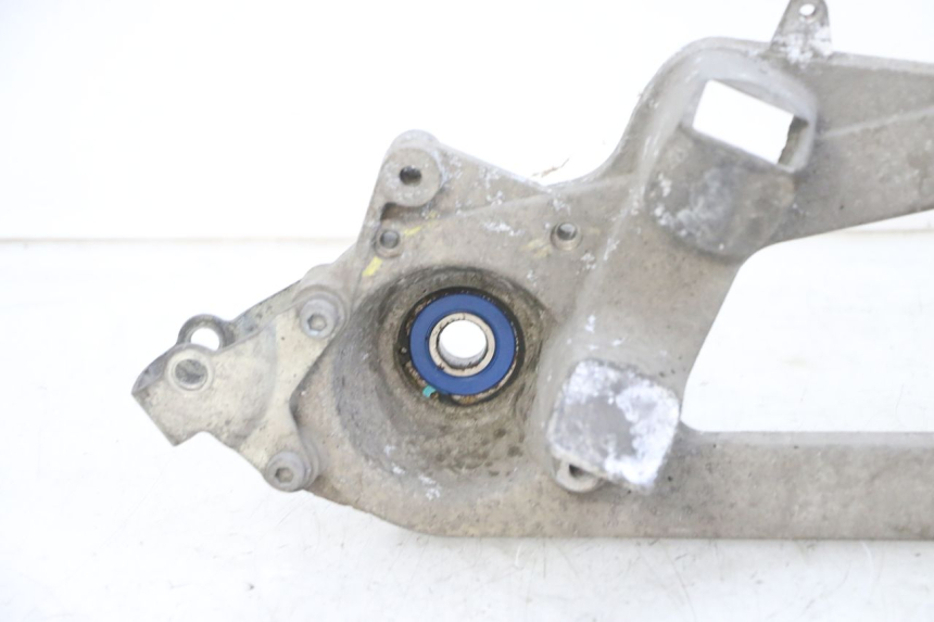 photo de UITLAATSTEUN PIAGGIO MP3 500 (2016 - 2018) - Technische close-up