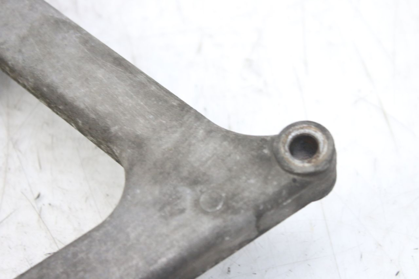 photo de UITLAATSTEUN PEUGEOT SATELIS 125 (2010 - 2012) - Bevestigingspunten