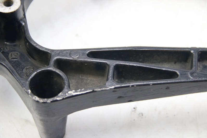 photo de UITLAATSTEUN SUZUKI SIXTEEN 125 (2008 - 2010) - Andere kijkhoek