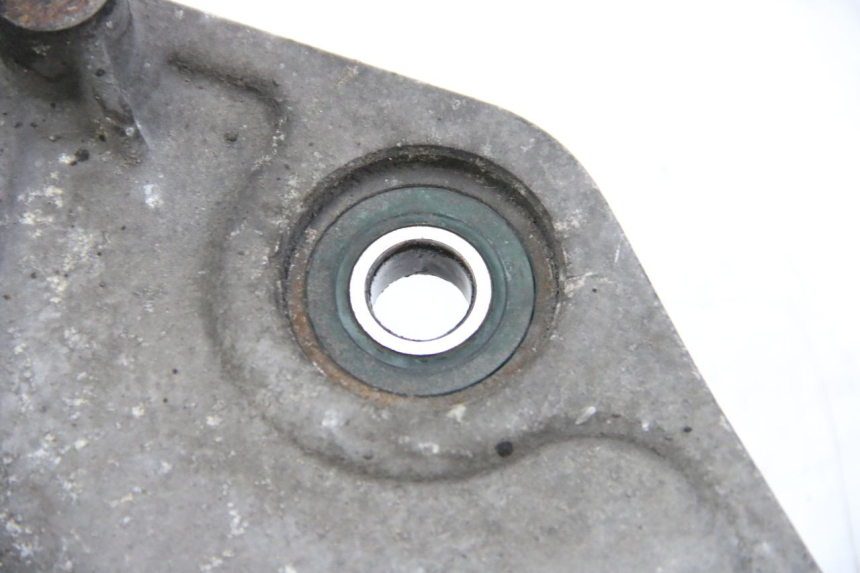 photo de UITLAATSTEUN PIAGGIO VESPA GRANTURISMO 125 (2003 - 2007) - Bevestigingspunten