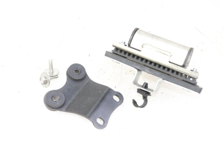 photo de TANKSTEUN YAMAHA XJ6 ABS 600 (2008 - 2016) - Detail van het onderdeel