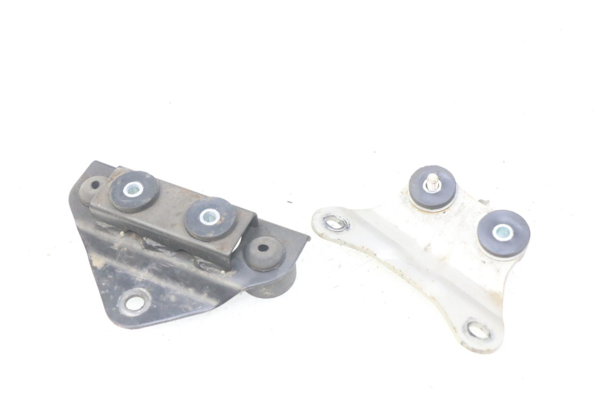 photo de TANKSTEUN KAWASAKI ZZR 600 (1995 - 2004) - Detail van het onderdeel