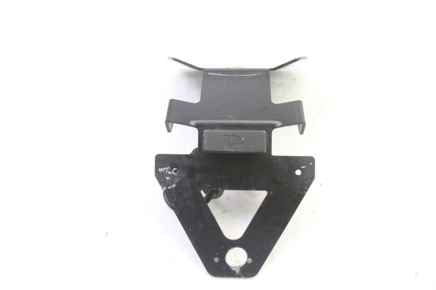 photo de PLAATHOUDER SUZUKI GSR 750 (2011 - 2017) - Zoom op gebruiksstaat