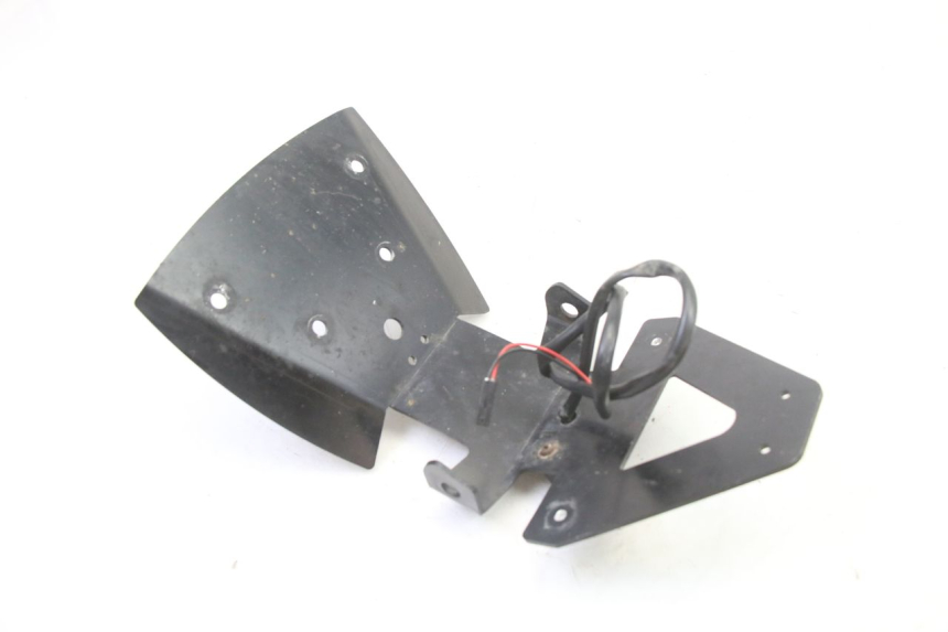 photo de PLAATHOUDER SUZUKI GSR 750 (2011 - 2017) - Technische close-up