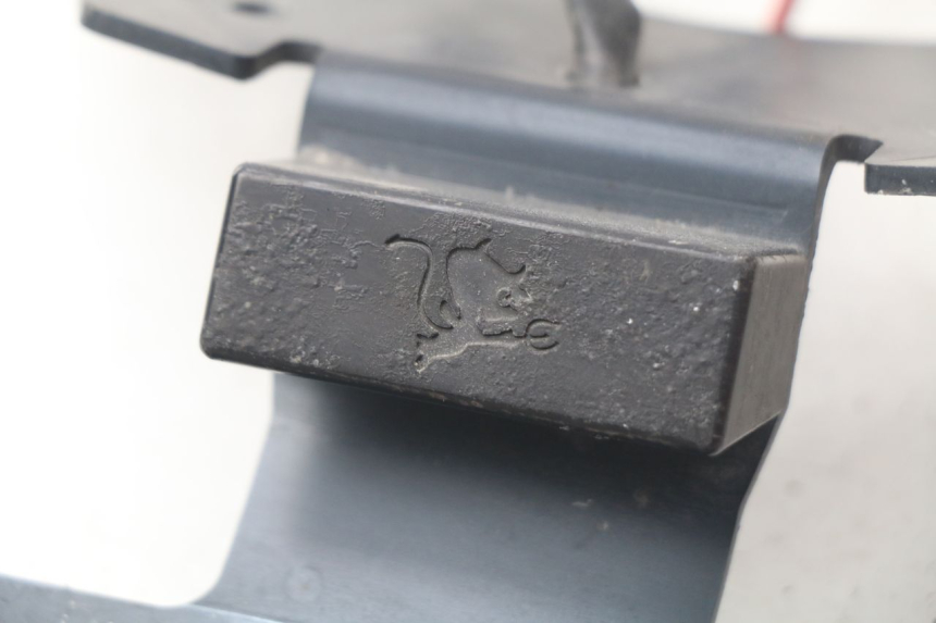 photo de PLAATHOUDER SUZUKI GSX-R GSXR K16 1000 (2012 - 2016) - Detail van het onderdeel