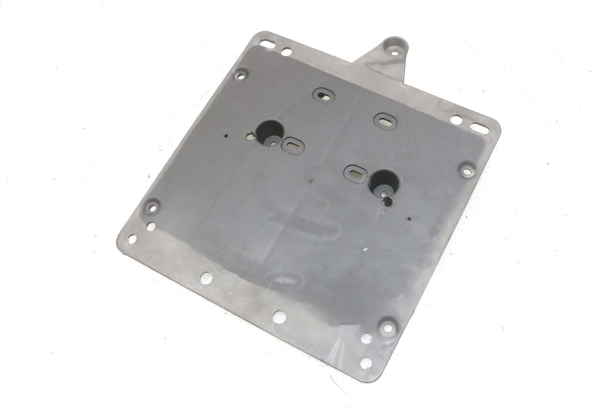 photo de PLAATHOUDER PIAGGIO IE MP3 YOURBAN 300 (2011 - 2016) - Hoofdaanzicht