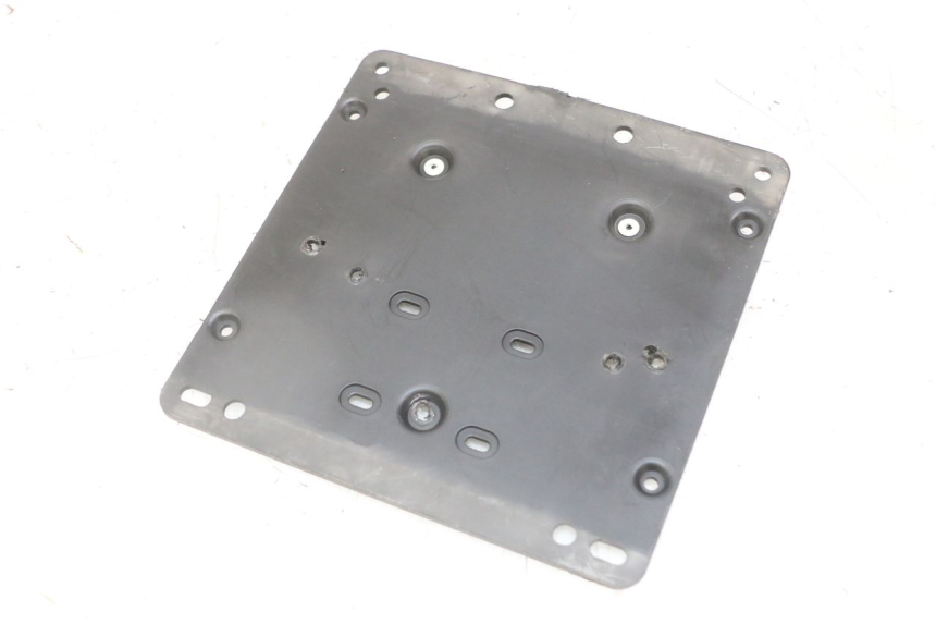 photo de PLAATHOUDER GILERA NEXUS 125 (2009 - 2013) - Hoofdaanzicht