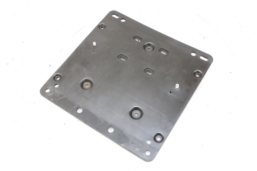 photo de PLAATHOUDER PIAGGIO MP3 LT 400 (2007 - 2012) - Hoofdaanzicht