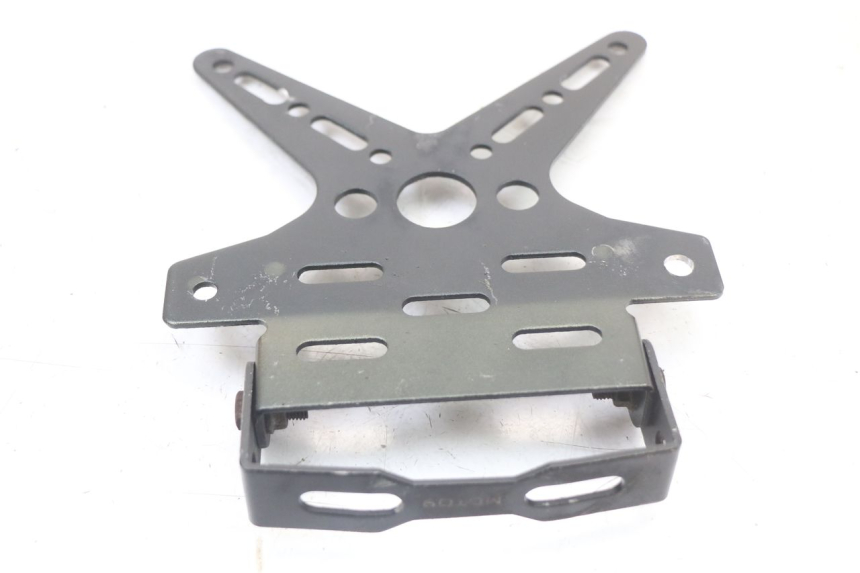 photo de PLAATHOUDER SUZUKI SV S 650 (1999 - 2002) - Andere kijkhoek