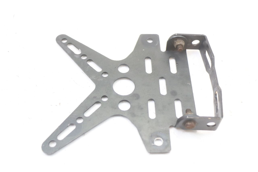 photo de PLAATHOUDER SUZUKI SV S 650 (1999 - 2002) - Bevestigingspunten