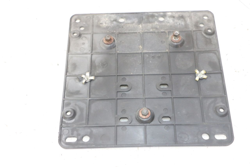 photo de PLAATHOUDER PIAGGIO X9 EVOLUTION 125 (2003 - 2007) - Detail van het onderdeel