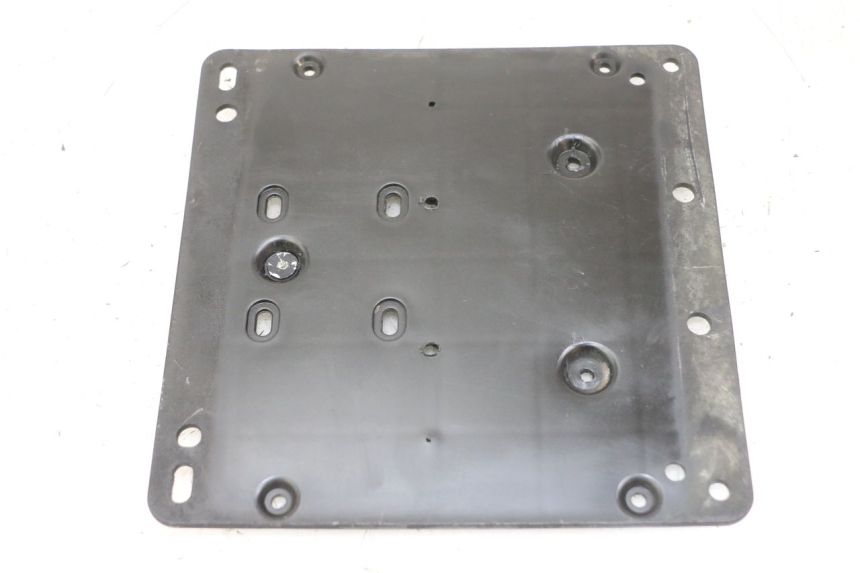 photo de PLAATHOUDER PIAGGIO XEVO - X EVO 125 (2007 - 2017) - Zoom op gebruiksstaat