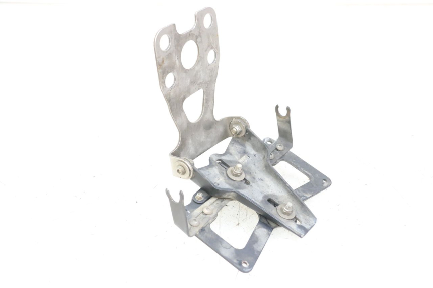 photo de PLAATHOUDER YAMAHA XJ6 ABS 600 (2008 - 2016) - Detail van het onderdeel