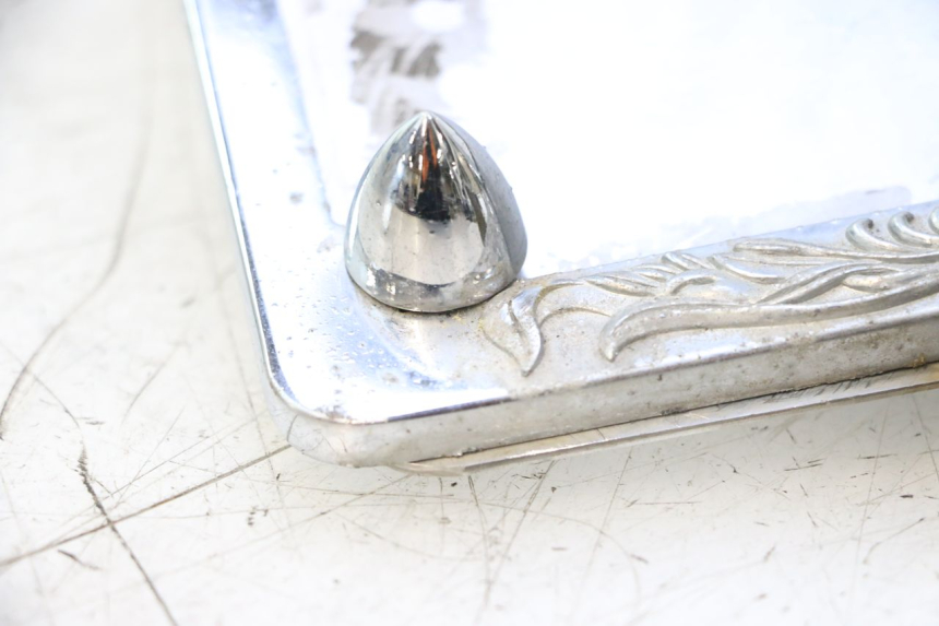 photo de PLAATHOUDER YAMAHA XVS DRAG STAR DRAGSTAR 650 (1997 - 2007) - Detail van het onderdeel