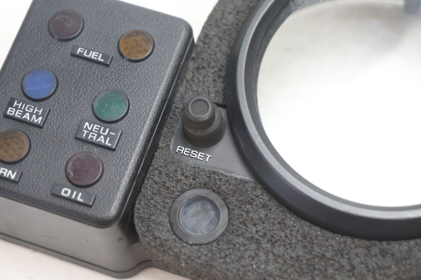 photo de Dashboard HONDA XRV AFRICA TWIN 750 (1990 - 1992) - Zoom op gebruiksstaat