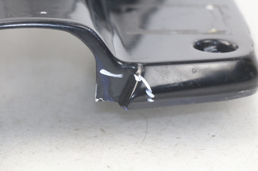 photo de BINNENSCHERM YAMAHA BW'S 50 (1999 - 2003) - Bevestigingspunten