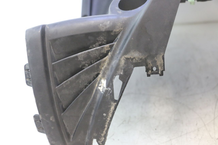photo de BINNENSCHERM PEUGEOT CITYSTAR 2T 50 (2018 - 2021) - Bevestigingspunten