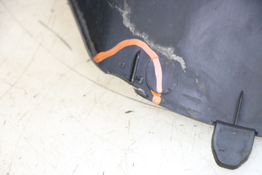 photo de BINNENSCHERM PEUGEOT CITYSTAR 50 (2013 - 2017) - Bevestigingspunten