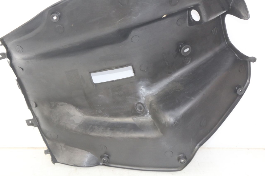 photo de BINNENSCHERM KEEWAY F-ACT FACT 50 (2006 - 2011) - Zoom op gebruiksstaat