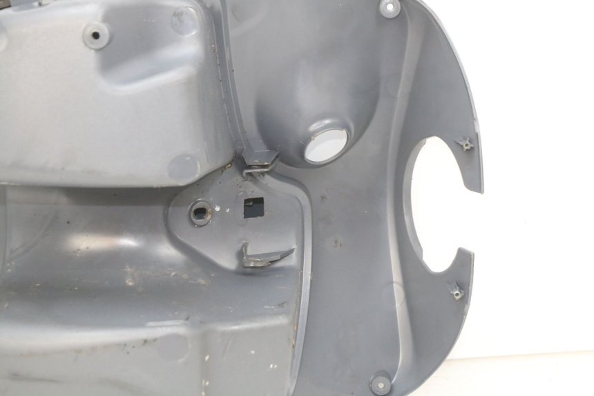 photo de BINNENSCHORTING PIAGGIO FLY 100 (2006 - 2010) - Bevestigingspunten