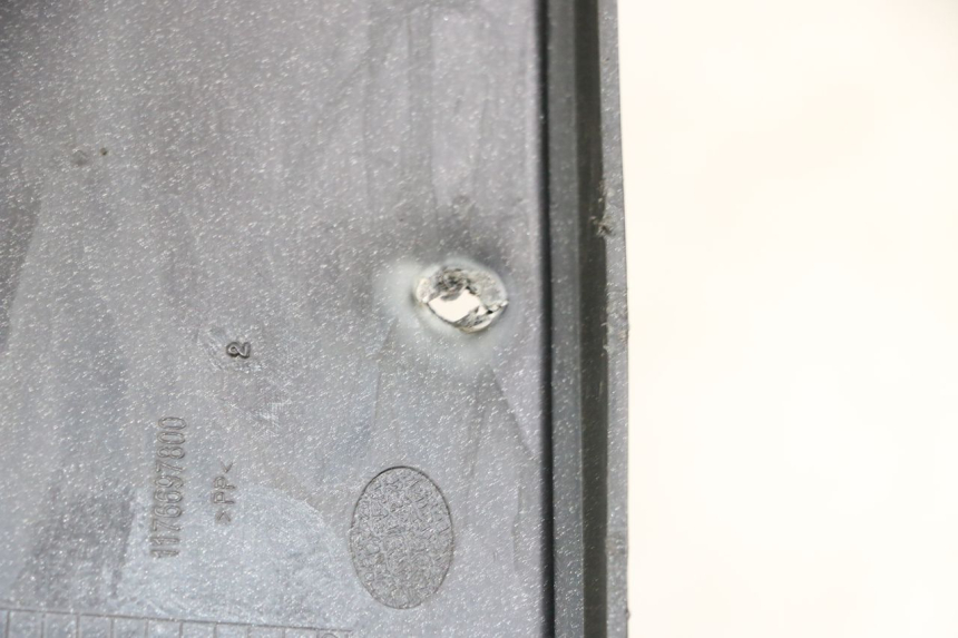 photo de BINNENSCHERM PEUGEOT SATELIS COMPRESSOR K15 125 (2006 - 2009) - Zoom op gebruiksstaat