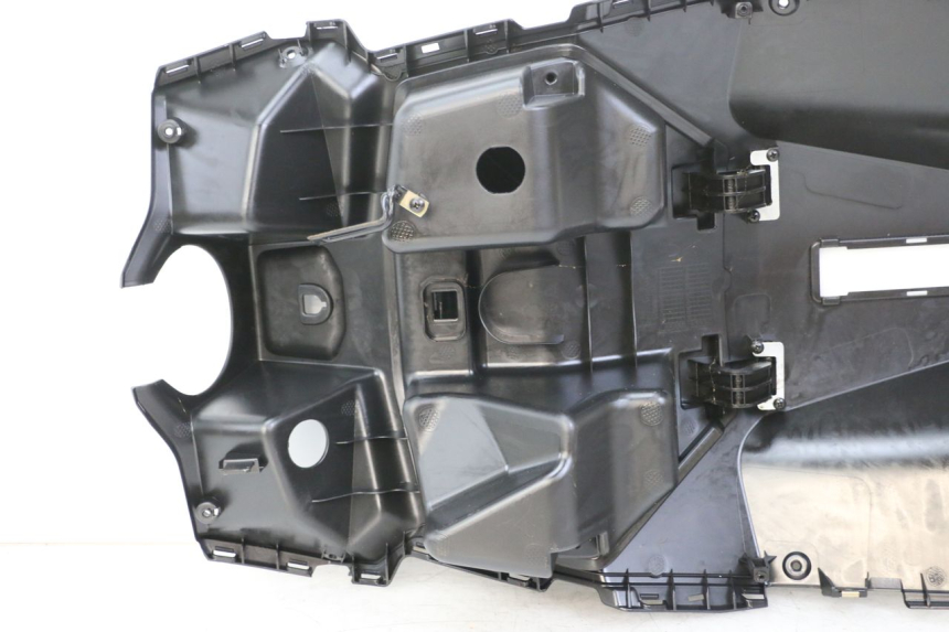 photo de BINNENSCHERM PEUGEOT TWEET 4T 50 (2023 - 2025) - Bevestigingspunten