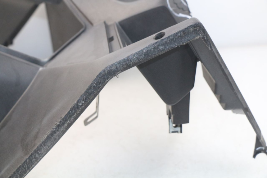 photo de BINNENSCHERM PEUGEOT SATELIS 500 (2007 - 2013) - Bevestigingspunten