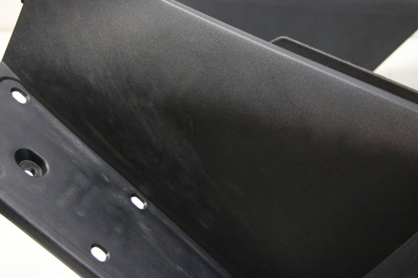 photo de BINNENSCHERM PEUGEOT SATELIS 125 (2006 - 2009) - Visuele inspectie