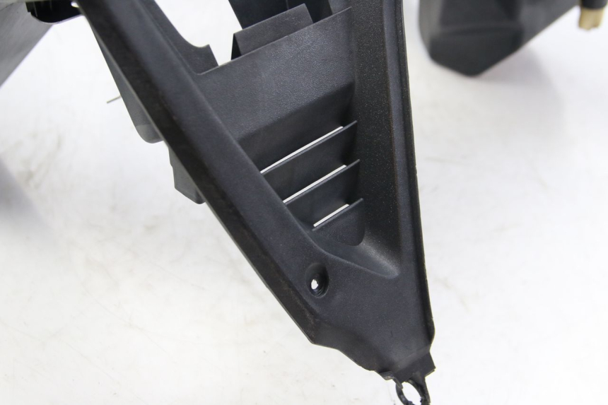 photo de BINNENSCHERM PEUGEOT SATELIS 125 (2006 - 2009) - Profielaanzicht