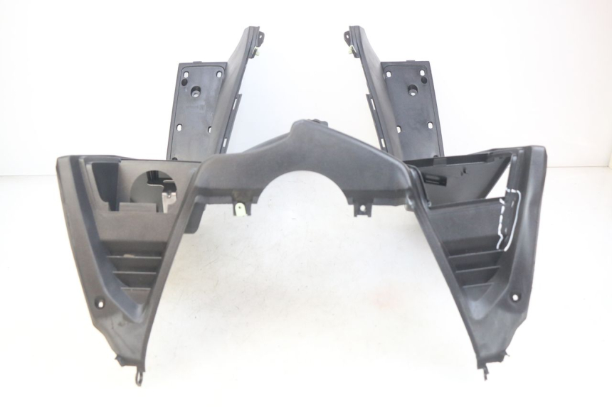 photo de BINNENSCHERM PEUGEOT SATELIS 125 (2010 - 2012) - Visuele inspectie