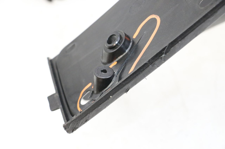 photo de BINNENSCHERM PEUGEOT SATELIS 125 (2010 - 2012) - Staat van het oppervlak