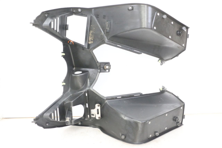 photo de BINNENSCHERM PEUGEOT SATELIS 125 (2013 - 2018) - Bevestigingspunten