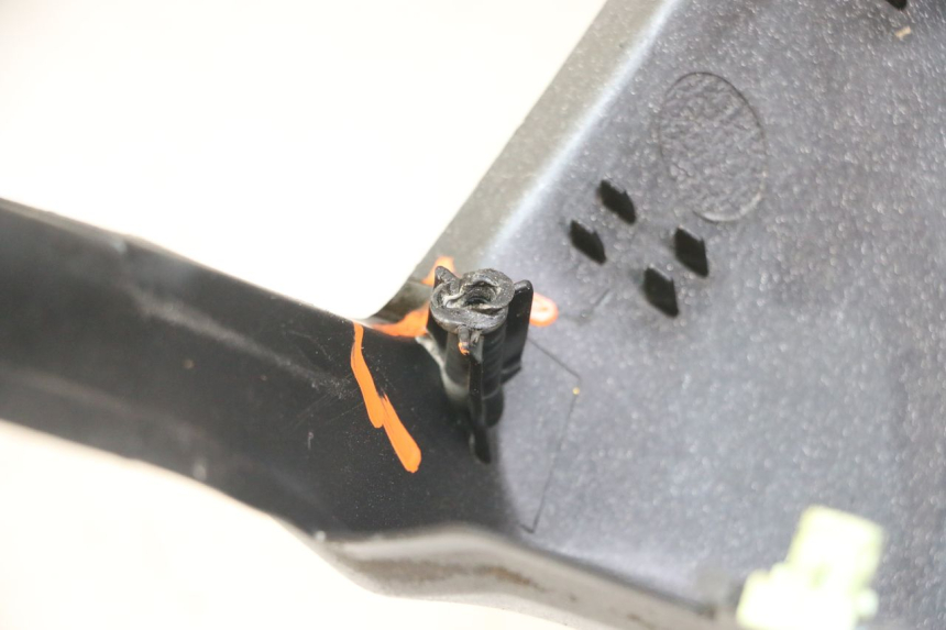 photo de BINNENSCHERM PEUGEOT SATELIS 125 (2013 - 2018) - Staat van het oppervlak