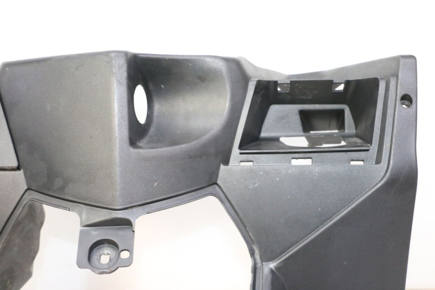 photo de BINNENSCHERM PEUGEOT SATELIS 125 (2013 - 2018) - Focus op structuur