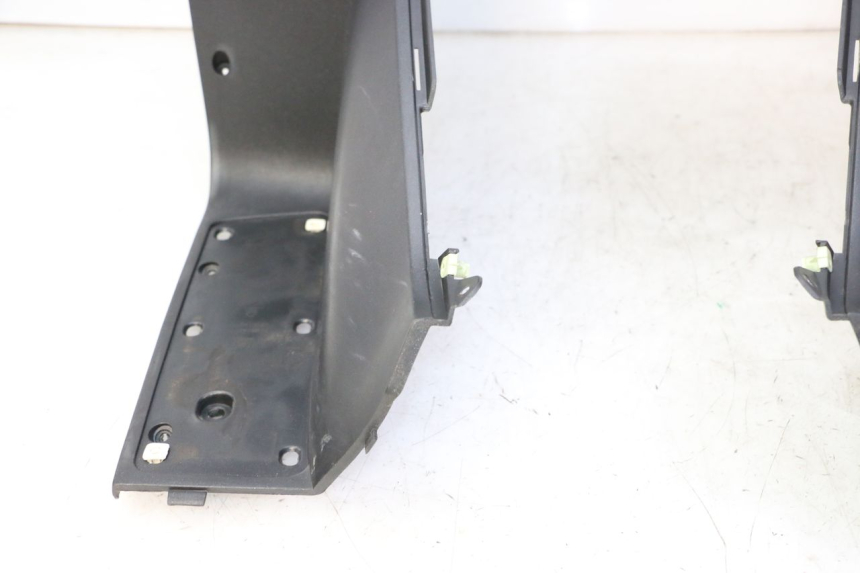 photo de BINNENSCHERM PEUGEOT SATELIS 125 (2013 - 2018) - Zoom op kwaliteit