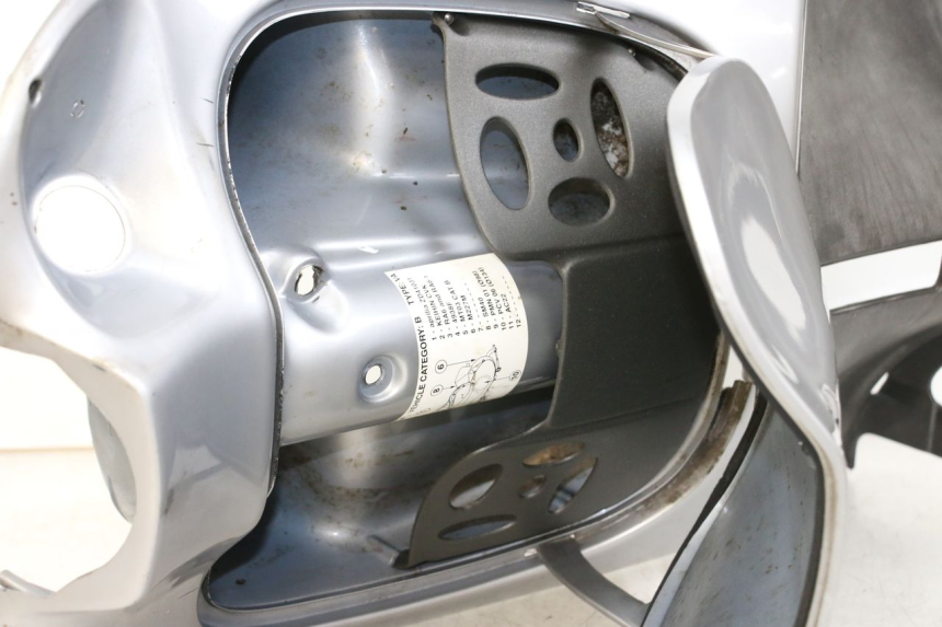 photo de BINNENSCHORTING APRILIA SCARABEO 100 (2003 - 2012) - Detail van het onderdeel