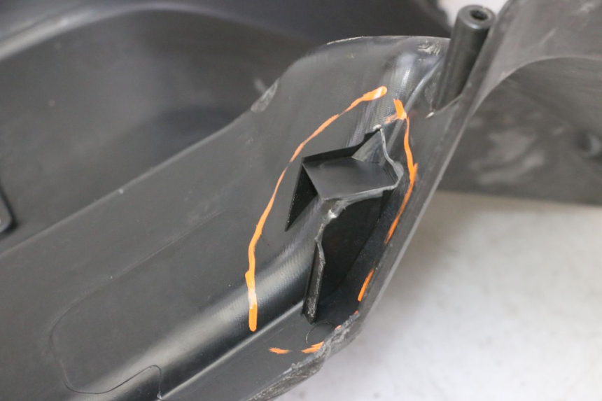 photo de BINNENSCHERM PEUGEOT SPEEDFIGHT 3 AIR 50 (2009 - 2015) - Zoom op gebruiksstaat