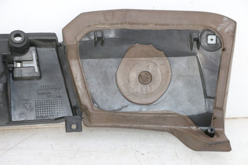 photo de BOVENSTE BINNENSCHERM PIAGGIO MP3 500 (2014 - 2017) - Overzicht