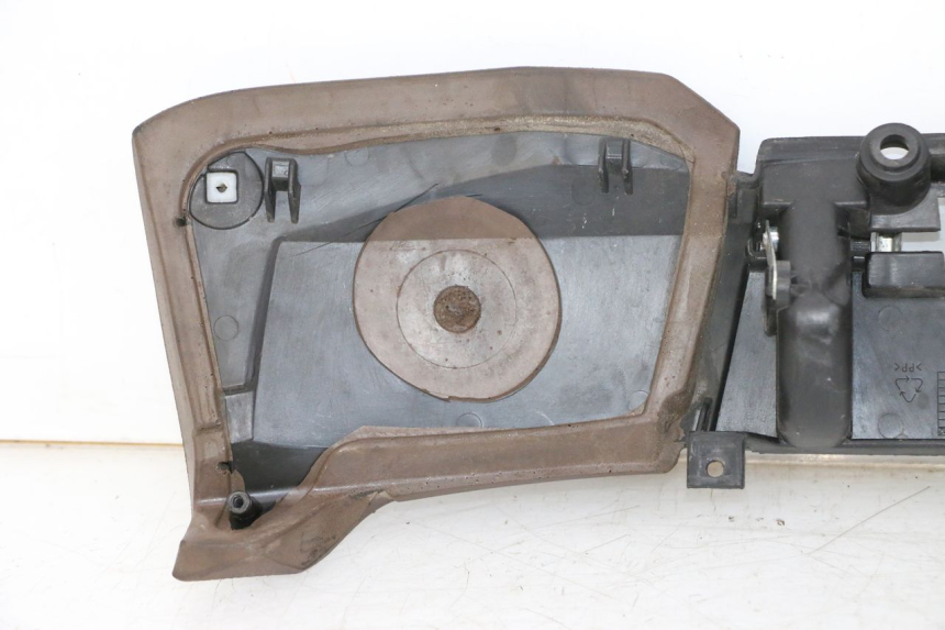 photo de BOVENSTE BINNENSCHERM PIAGGIO MP3 500 (2014 - 2017) - Bevestigingspunten