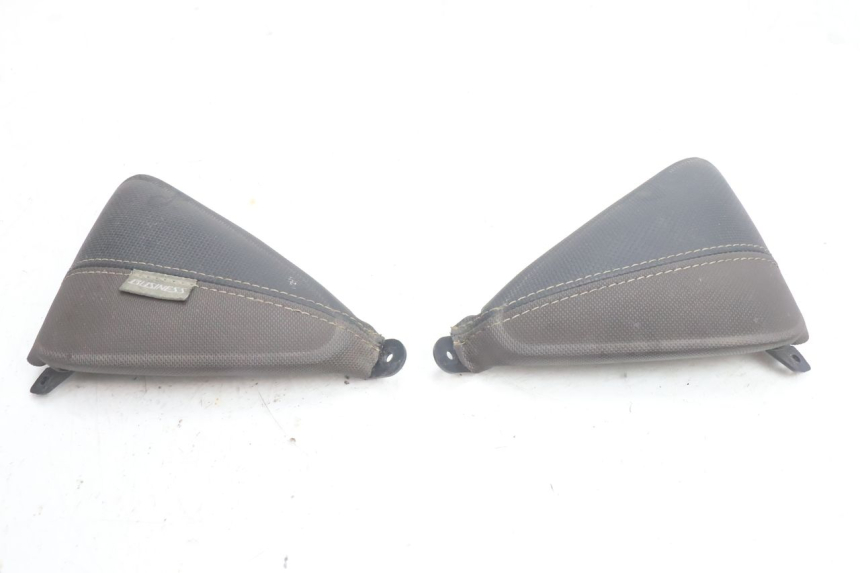 photo de BOVENSTE BINNENSCHERM YAMAHA X-MAX XMAX 125 (2010 - 2013) - Detail van het onderdeel