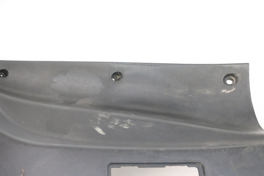 photo de BINNENSCHERM PEUGEOT VIVACITY NEW 4T 50 (2008 - 2017) - Bevestigingspunten