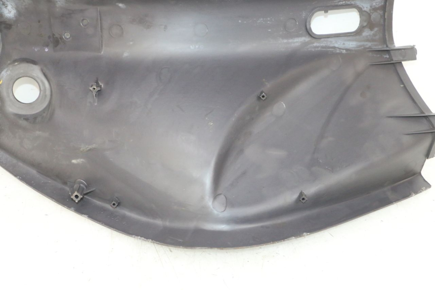 photo de BINNENSCHERM PEUGEOT VIVACITY 100 (1999 - 2008) - Bevestigingspunten